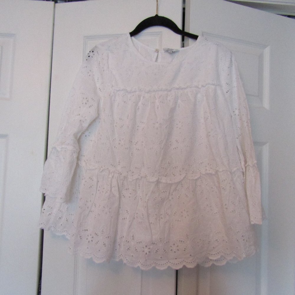 White tiered top
